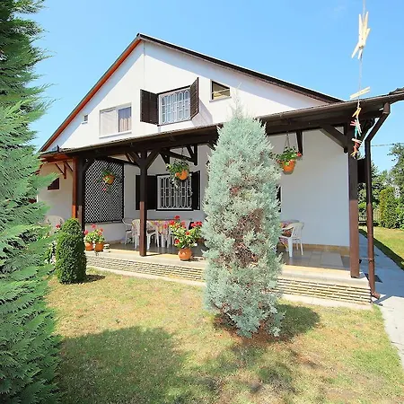 Holiday Home Balatonboglar/Balaton 18207 *